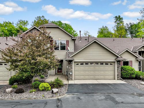 29561 Mentzer Ct, Lindstrom, MN, 55045-7039 | Card Image