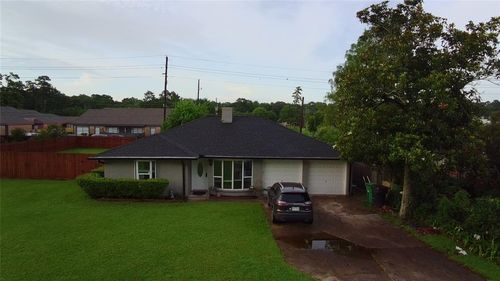 718 Corydon Dr, Huffman, TX, 77336-4415 | Card Image