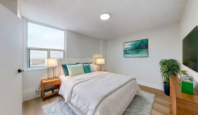 110 - 90 Ling Rd, Condo with 3 bedrooms, 2 bathrooms and null parking in Scarborough ON | Image 6