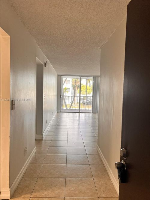 apt-219-700 Nw 214th St, Miami Gardens, FL, 33169-2009 | Card Image