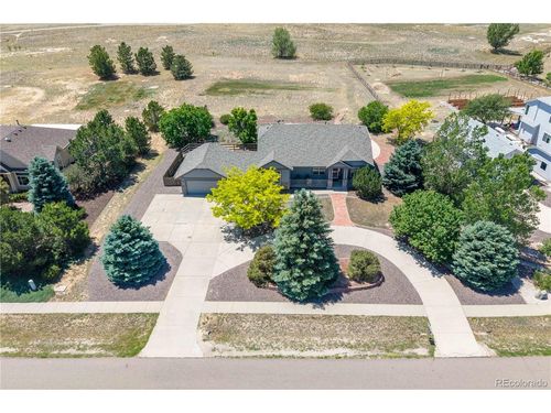 49240 Antelope Dr W, Bennett, CO, 80102-8655 | Card Image