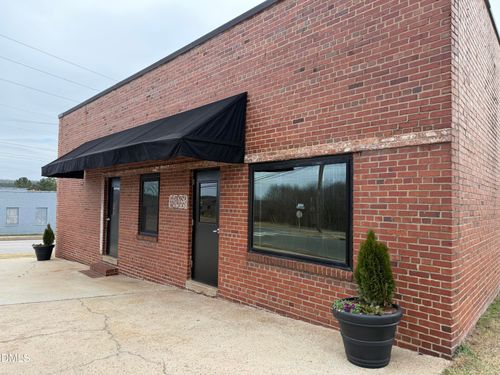 141 Depot St, Roxboro, NC, 27573-5503 | Card Image