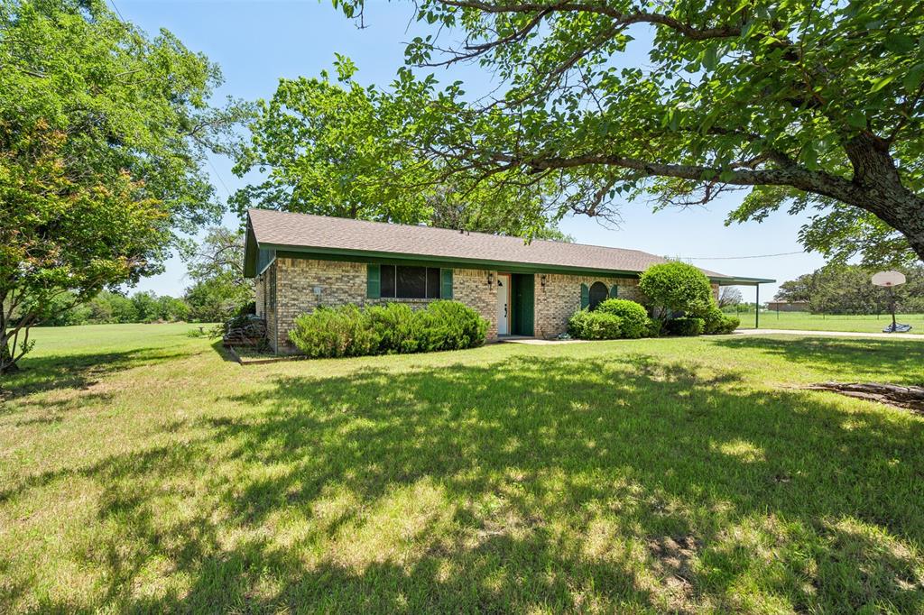 Holmes Dr, Granbury, TX 76048
