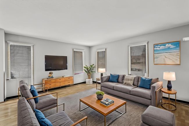 22_4017_Fordham_Dr_NE22_mls - Living Room - Modern - 2.jpg | Image 6
