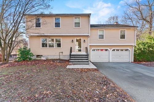 720 Grove St, Norwell, MA, 02061-1202 | Card Image