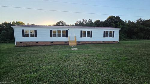 128 Loy Dr, Pelham, NC, 27311-9076 | Card Image