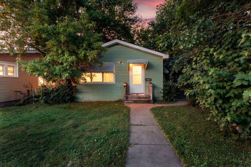 3822 Dupont Ave N, Minneapolis, MN, 55412-2035 | Card Image