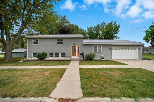 312 7th Ave Ne, Independence, IA, 50644-2038 | Card Image