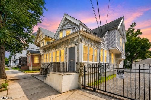 196 S 6th St, Newark, NJ, 07103-2446 | Card Image