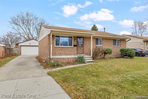 8456 Robindale Ave, Dearborn Heights, MI, 48127-1211 | Card Image