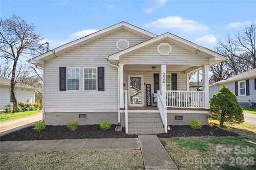 224 10th St, Cramerton, NC, 28032-1418 | Card Image