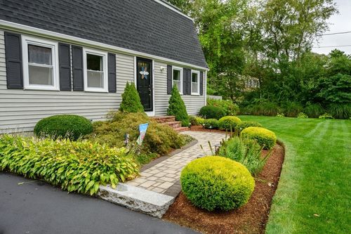 81 Center St, Carver, MA, 02330-1251 | Card Image