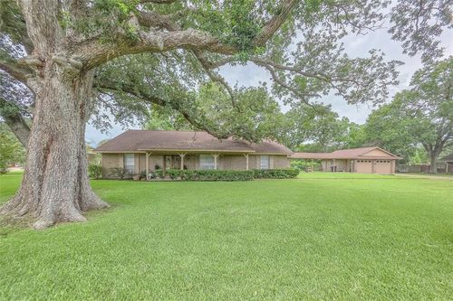 1655 E South St, Alvin, TX, 77511-9172 | Card Image