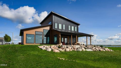 150 Prairie Sands Drive, Dawson, ND, 58428 | Card Image