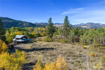 House tucked in the aspen and pines | Image 1