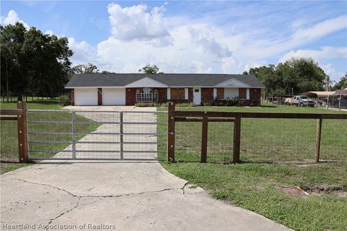 699 Baker St, Wauchula, FL, 33873-8301 | Card Image
