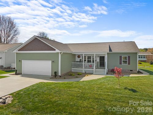 432 Sassafras Dr, Hendersonville, NC, 28739-7303 | Card Image