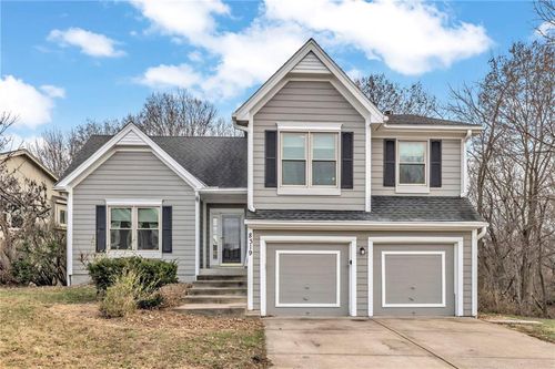 8319 Nw 77th Terrace, Kansas City, MO, 64152 | Card Image