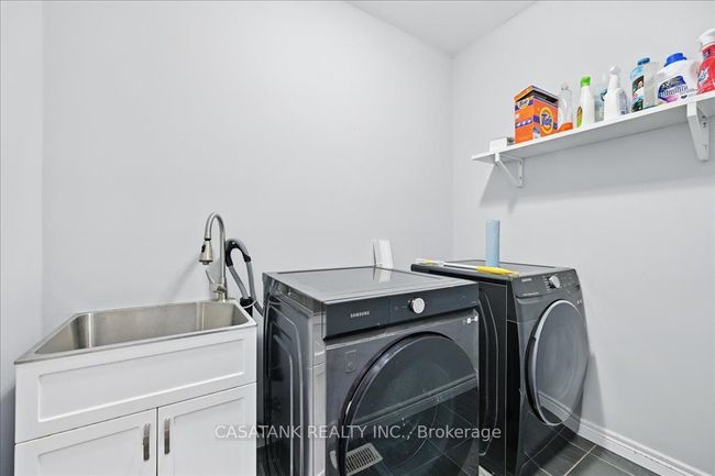 103 Springvalley Cres, House attached with 4 bedrooms, 3 bathrooms and 2 parking in Hamilton ON | Image 18
