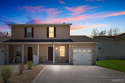 2272 N Village Dr, Saint Charles, MO, 63303-5181 | Card Image