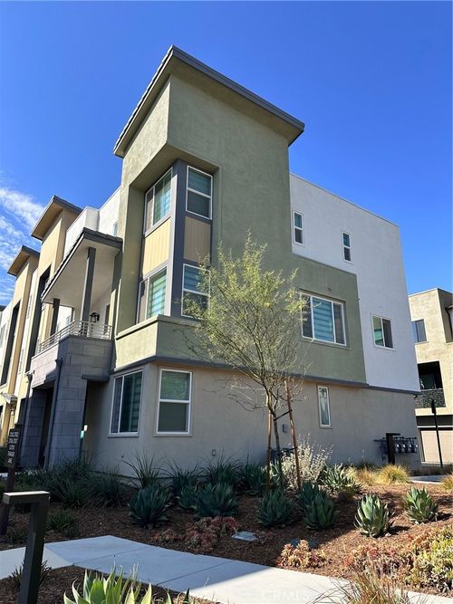 27007 Tanager Ln, Valencia, CA, 91381-2178 | Card Image
