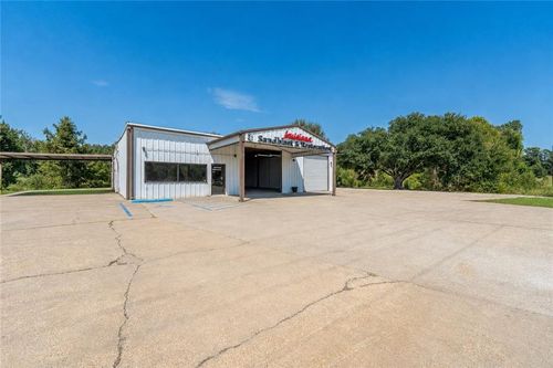 4075 Highway 1, Marksville, LA, 71351-4157 | Card Image