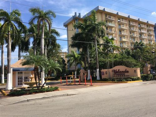 apt-815w-801 Nw 47th Ave, Miami, FL, 33126-2560 | Card Image
