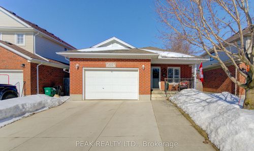 105 Stiefelmeyer Cres, Baden, ON, N3A4K6 | Card Image