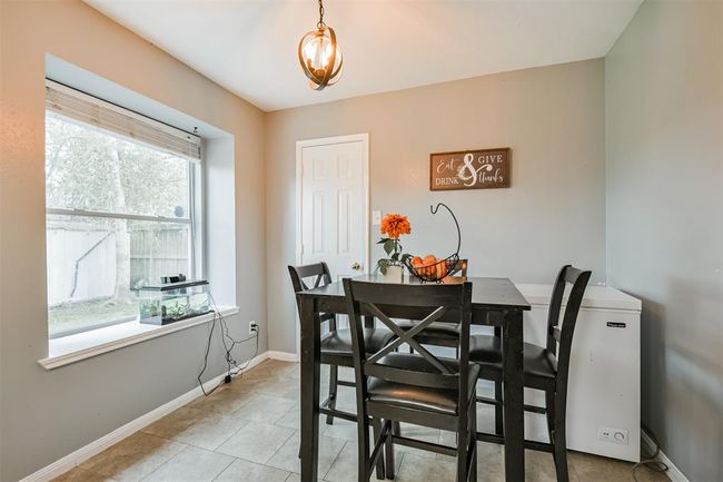 Breakfast nook area | Image 13