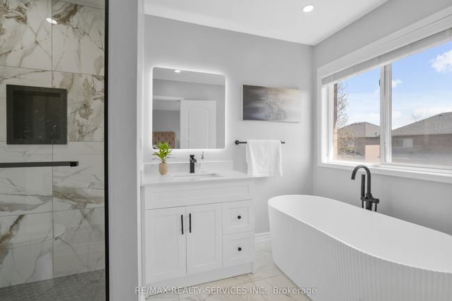 31 Sedgeway Hts, House attached with 3 bedrooms, 4 bathrooms and 3 parking in Vaughan ON | Image 35