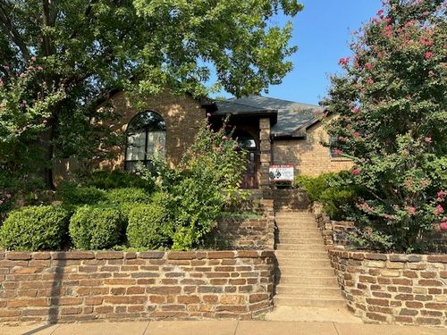 2704 Yorkshire Ct, Grapevine, TX, 76051-6443 | Card Image