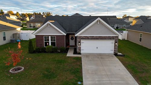 209 W Stellar Way, Huntingburg, IN, 47542-8601 | Card Image