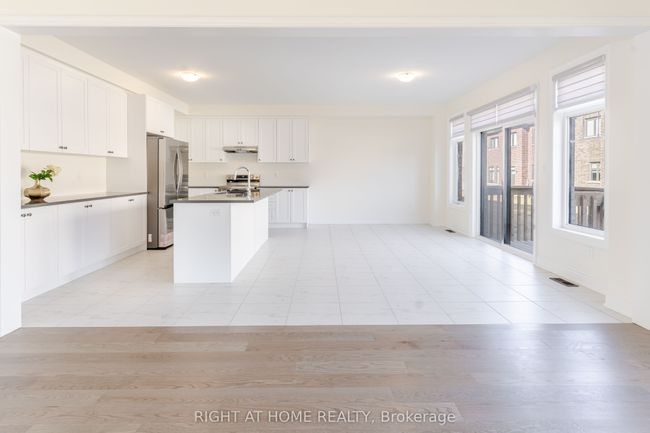 126 Settlers Crescent, House other with 4 bedrooms, 5 bathrooms and 4 parking in Bradford West Gwillimbury ON | Image 23