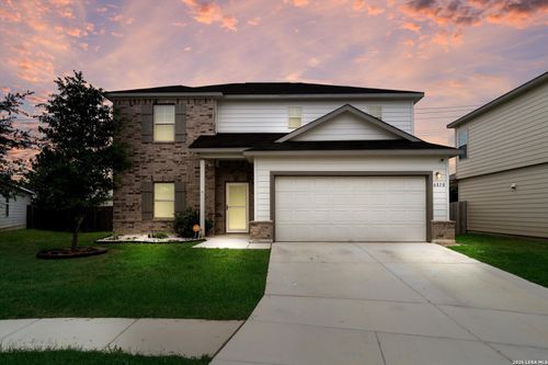 6810 Emerald Vly, San Antonio, TX, 78242-1814 | Card Image