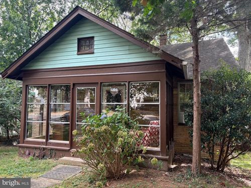 217 Moore Ave Se, VIENNA, VA, 22180-5844 | Card Image