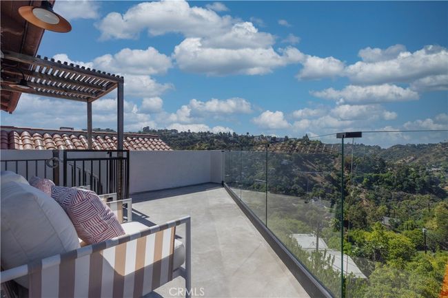 8280 Grand View Dr, House other with 3 bedrooms, 4 bathrooms and 2 parking in LOS ANGELES CA | Image 36