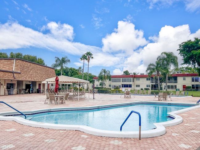 APT-106 - 31 Abbey Ln, Condo with 2 bedrooms, 2 bathrooms and null parking in Delray Beach FL | Image 31