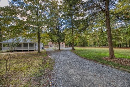 205 Neck O Land Rd, Williamsburg, VA, 23185-3131 | Card Image