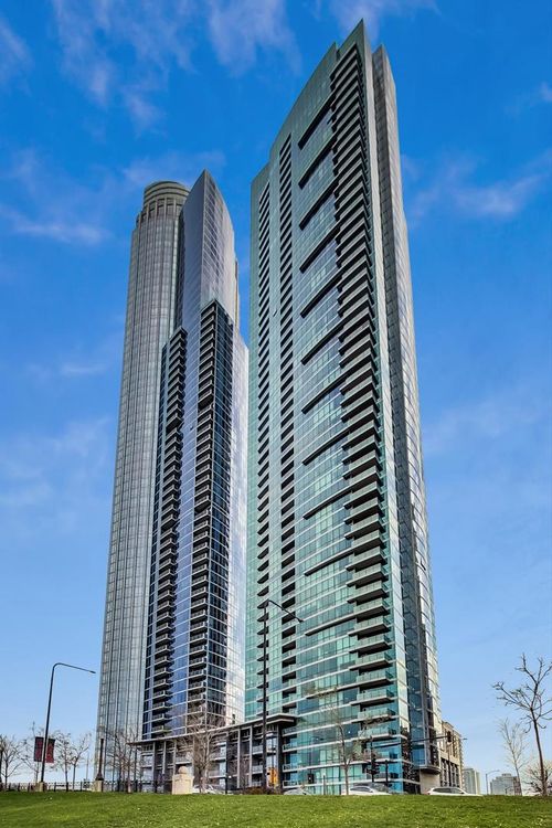 1104-1201 S Prairie Ave, Chicago, IL, 60605-3422 | Card Image
