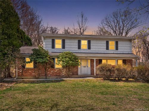 8 Ravenna Dr, Pomona, NY, 10970-3608 | Card Image