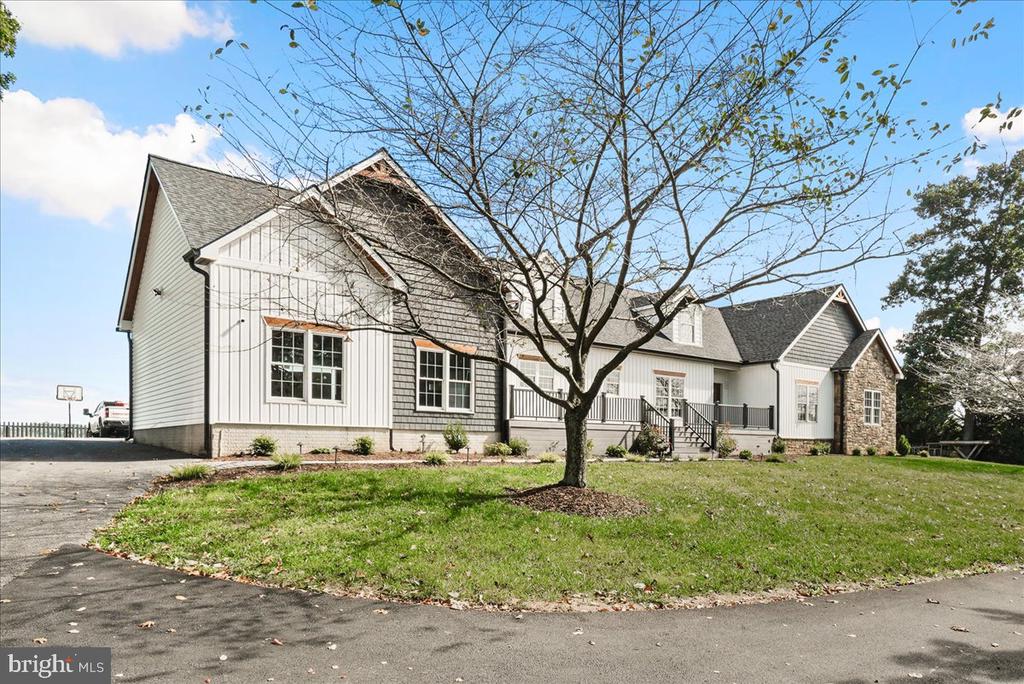 Woodville Rd, Mount Airy, MD 21771