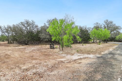10 Lazy Dr, Concan, TX, 78838 | Card Image