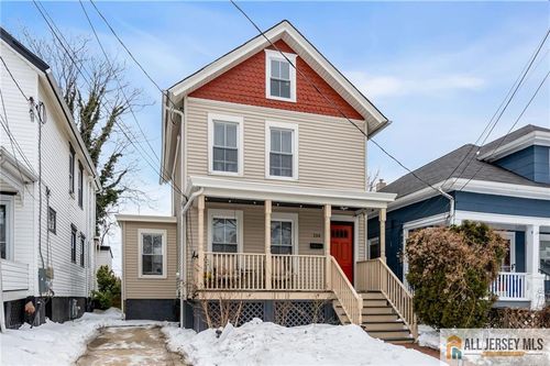 104 Church St, Keyport, NJ, 07735-1529 | Card Image