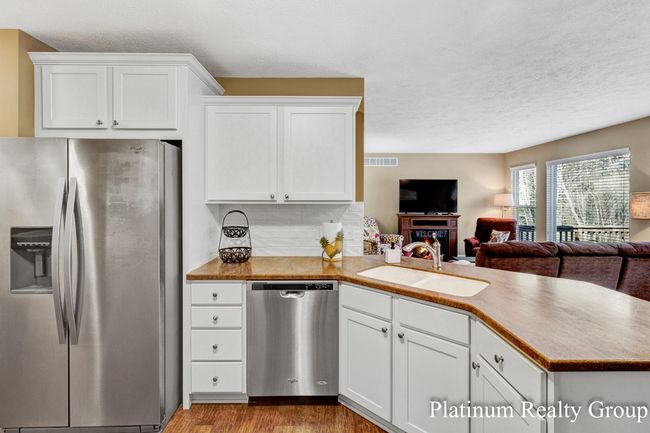 Kitchen | Image 15