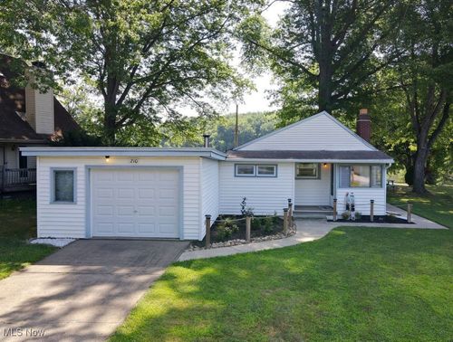 210 Hawthorne Dr, North Benton, OH, 44449-9712 | Card Image