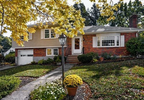 12 Oak Ridge Cir, Weymouth, MA, 02188-4200 | Card Image