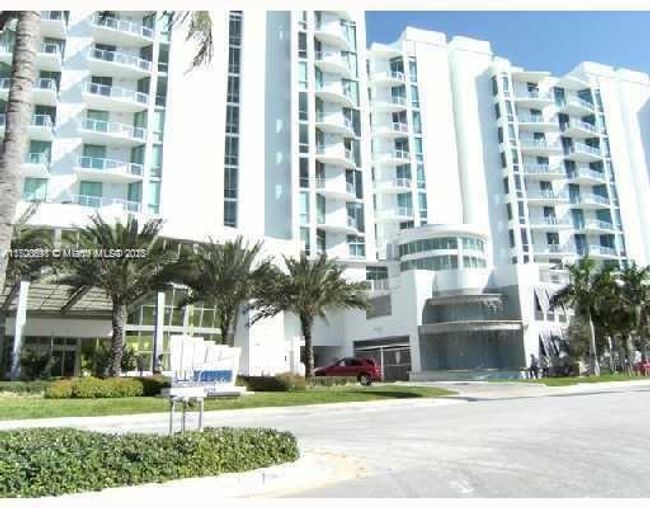 APT-301 - 3029 Ne 188 Th St, Condo with 3 bedrooms, 3 bathrooms and null parking in Aventura FL | Image 23