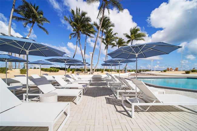 APT-402 - 555 Ne 34 Th St, Condo with 2 bedrooms, 2 bathrooms and null parking in Miami FL | Image 43