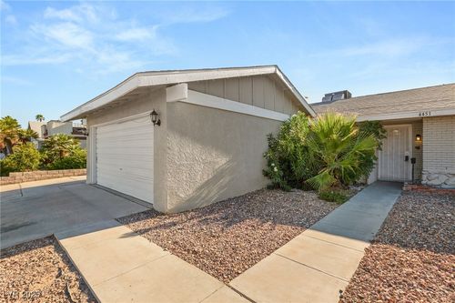 4451 De Forest St, Las Vegas, NV, 89103-4204 | Card Image