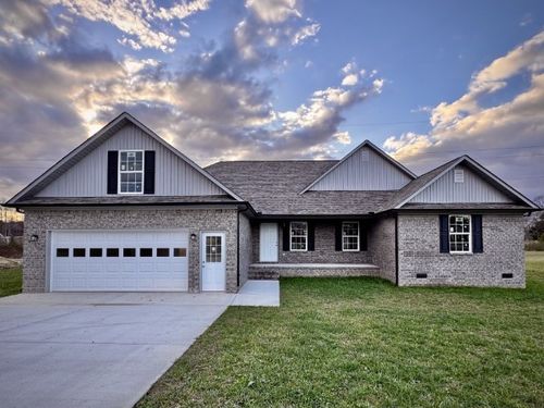 132 Sundance Dr, Lawrenceburg, TN, 38464-8370 | Card Image